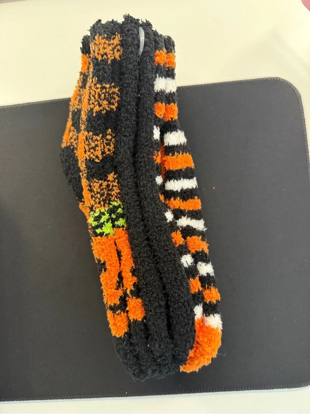 NWT Halloween Fuzzy Socks Jack O Lantern Plaid & Striped Cozy Crew 3 Pack
